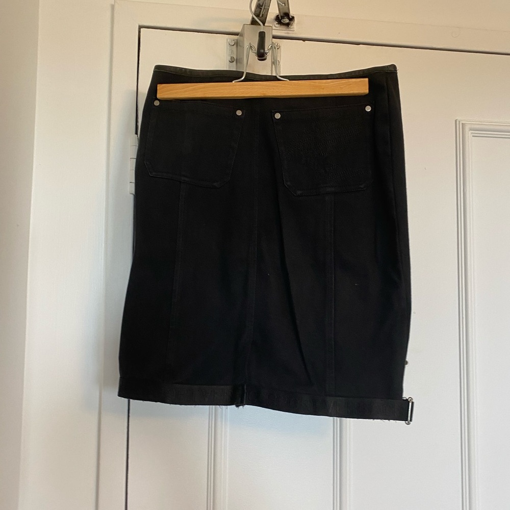 🖤VERSACE 💯% AUTHENTIC - NWOT SPORT BLACK DENIM SKIRT SIZE 28🖤